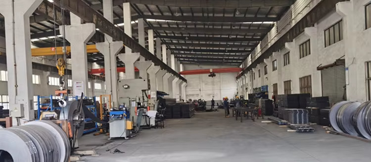 Xiamen Spaceplus Logistics Equipment Co., Ltd. γραμμή παραγωγής του κατασκευαστή